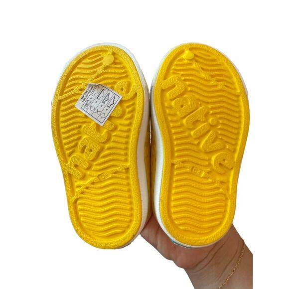 Native Kids Crayon Yellow Shell White Jefferson Size 4 - Picture 8 of 9